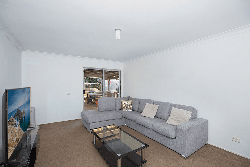 13 Windward Close, WOODRISING, NSW 2284