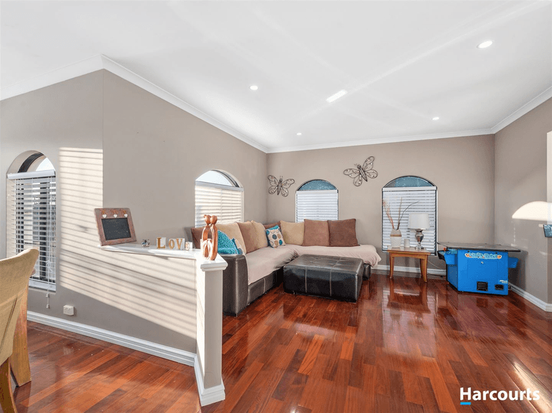 2 Lilly Pilly Lookout, Halls Head, WA 6210