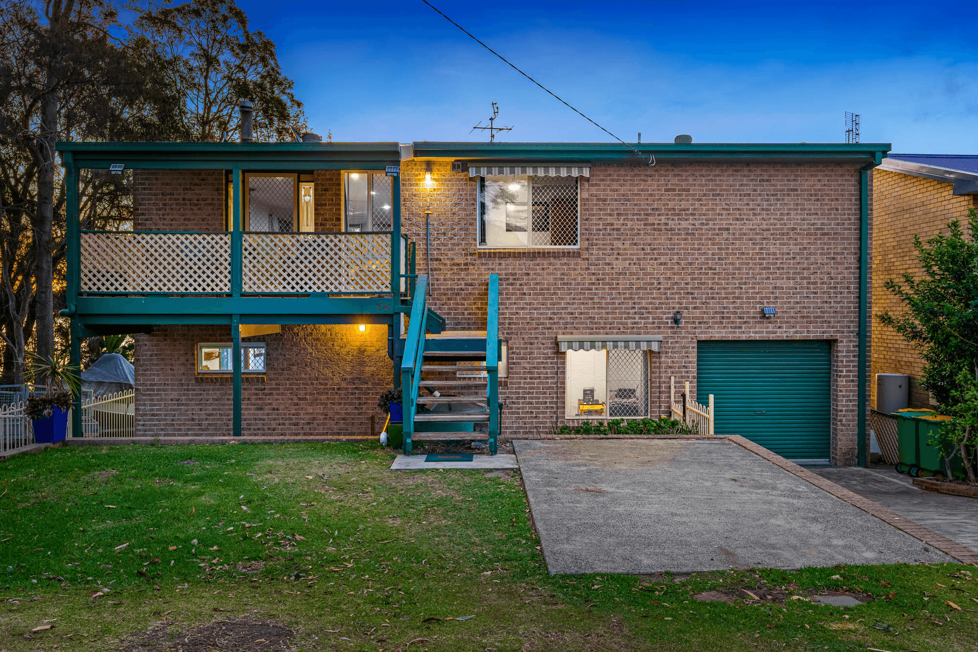 35 Macquarie Road, Mannering Park, NSW 2259