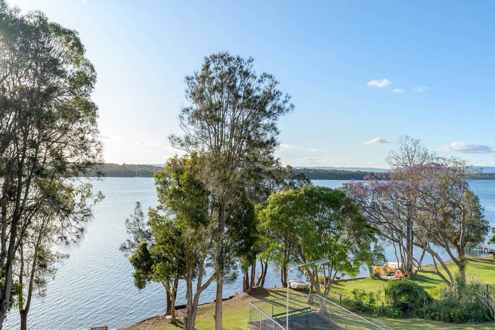 35 Macquarie Road, Mannering Park, NSW 2259