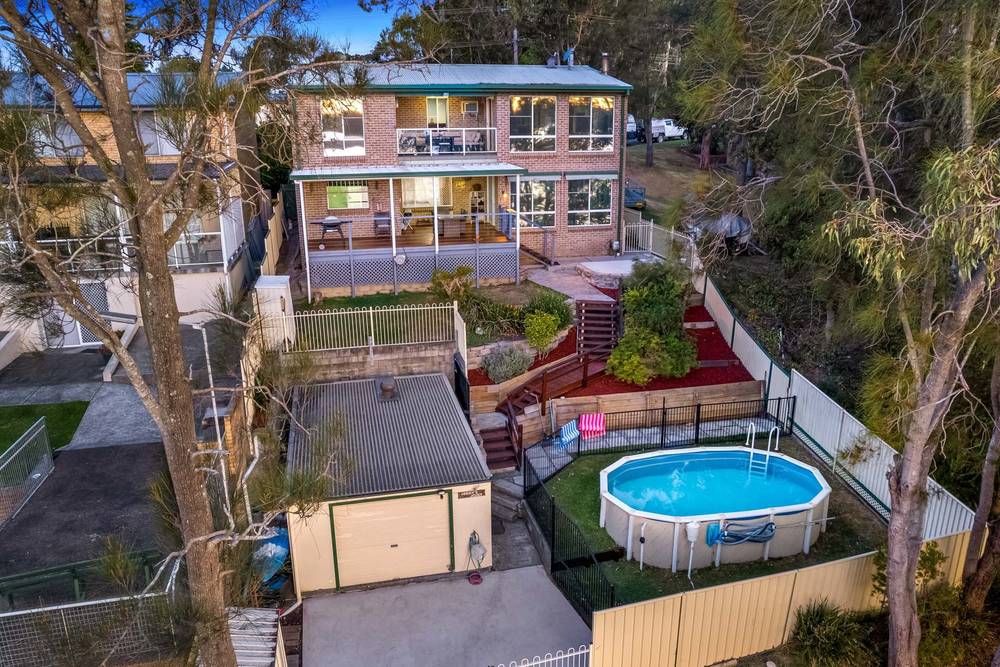 35 Macquarie Road, Mannering Park, NSW 2259