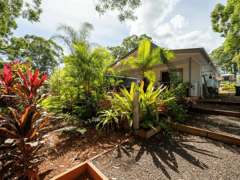 21 LAU STREET, RUSSELL ISLAND, QLD 4184