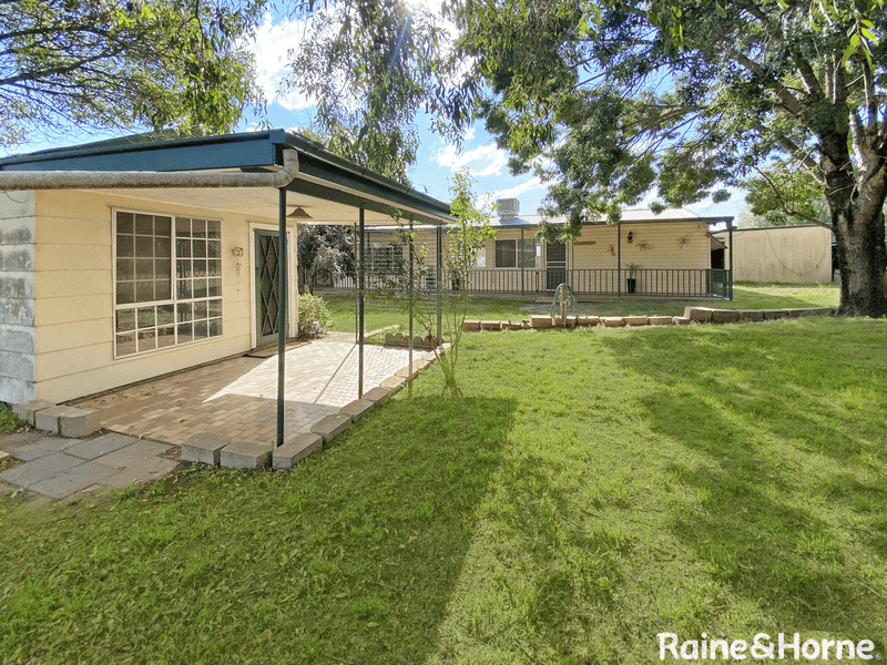 836 Henry Lawson Way, YOUNG, NSW 2594