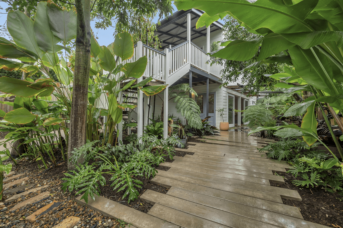 77 Tranters Avenue, Camp Hill, QLD 4152