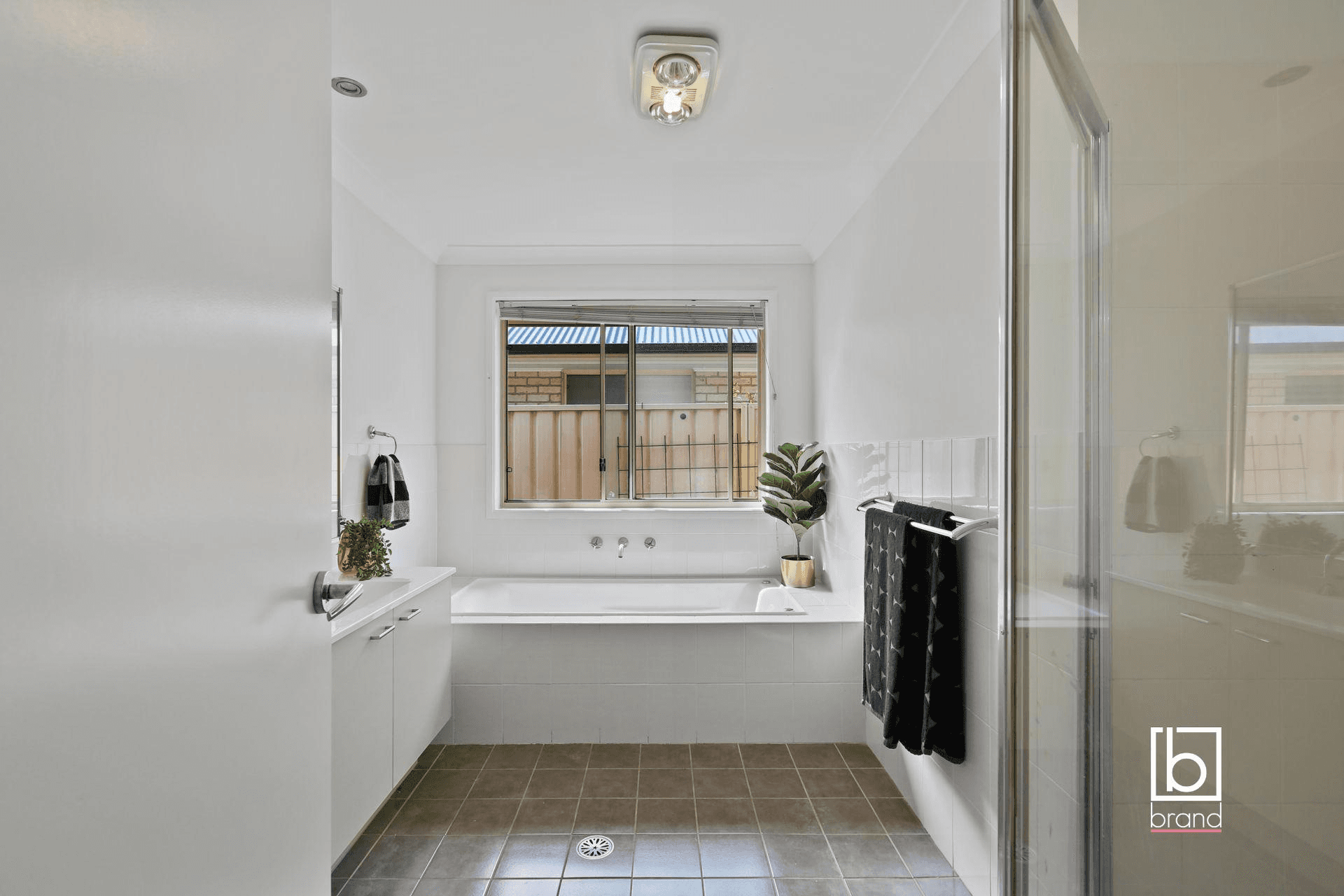 64 Piper Drive, HAMLYN TERRACE, NSW 2259