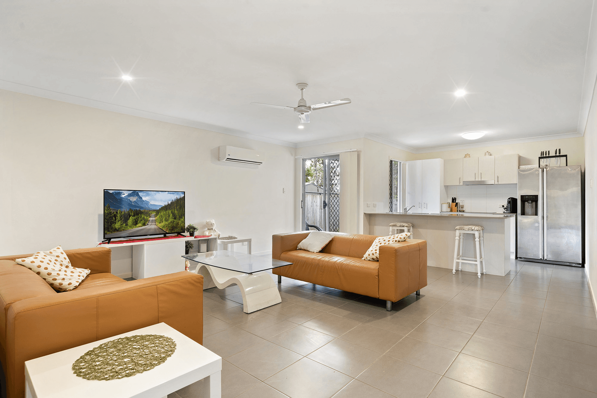 2 Appian Way, Loganlea, QLD 4131