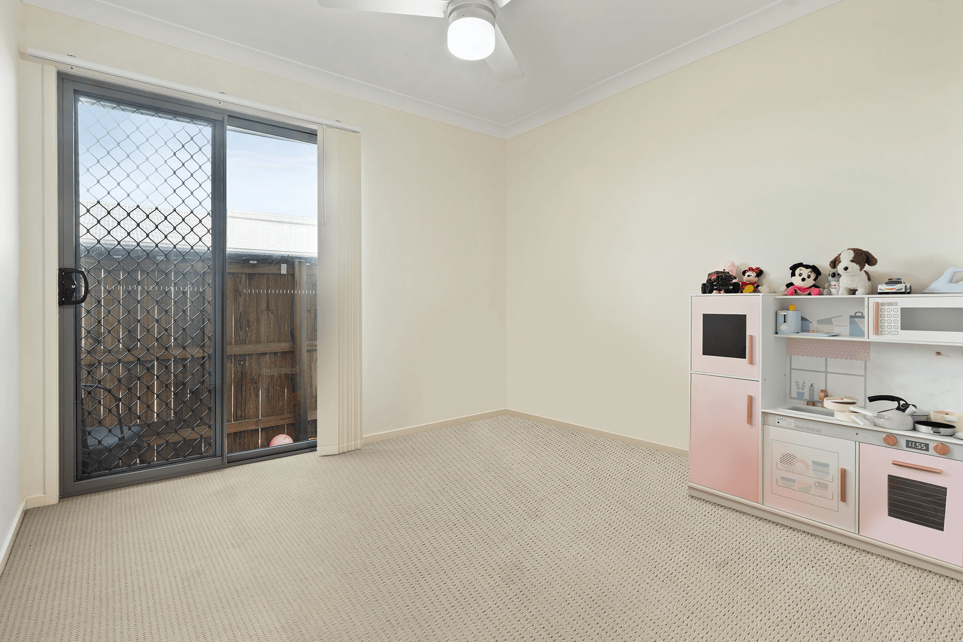 2 Appian Way, Loganlea, QLD 4131