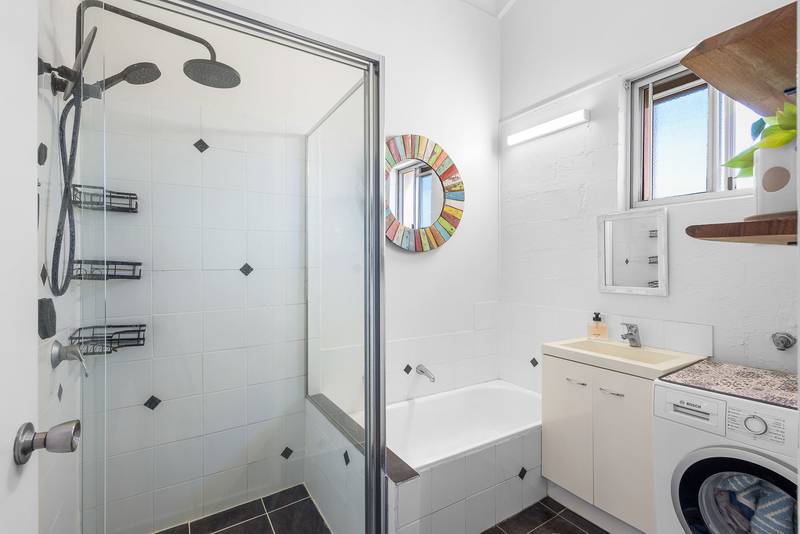 1/21 Pangarinda Place, MOOLOOLABA, QLD 4557