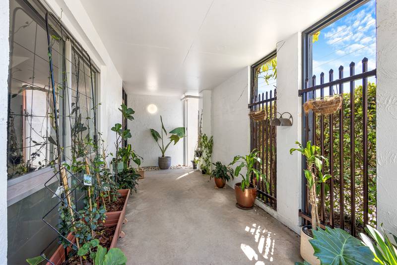 1/21 Pangarinda Place, MOOLOOLABA, QLD 4557