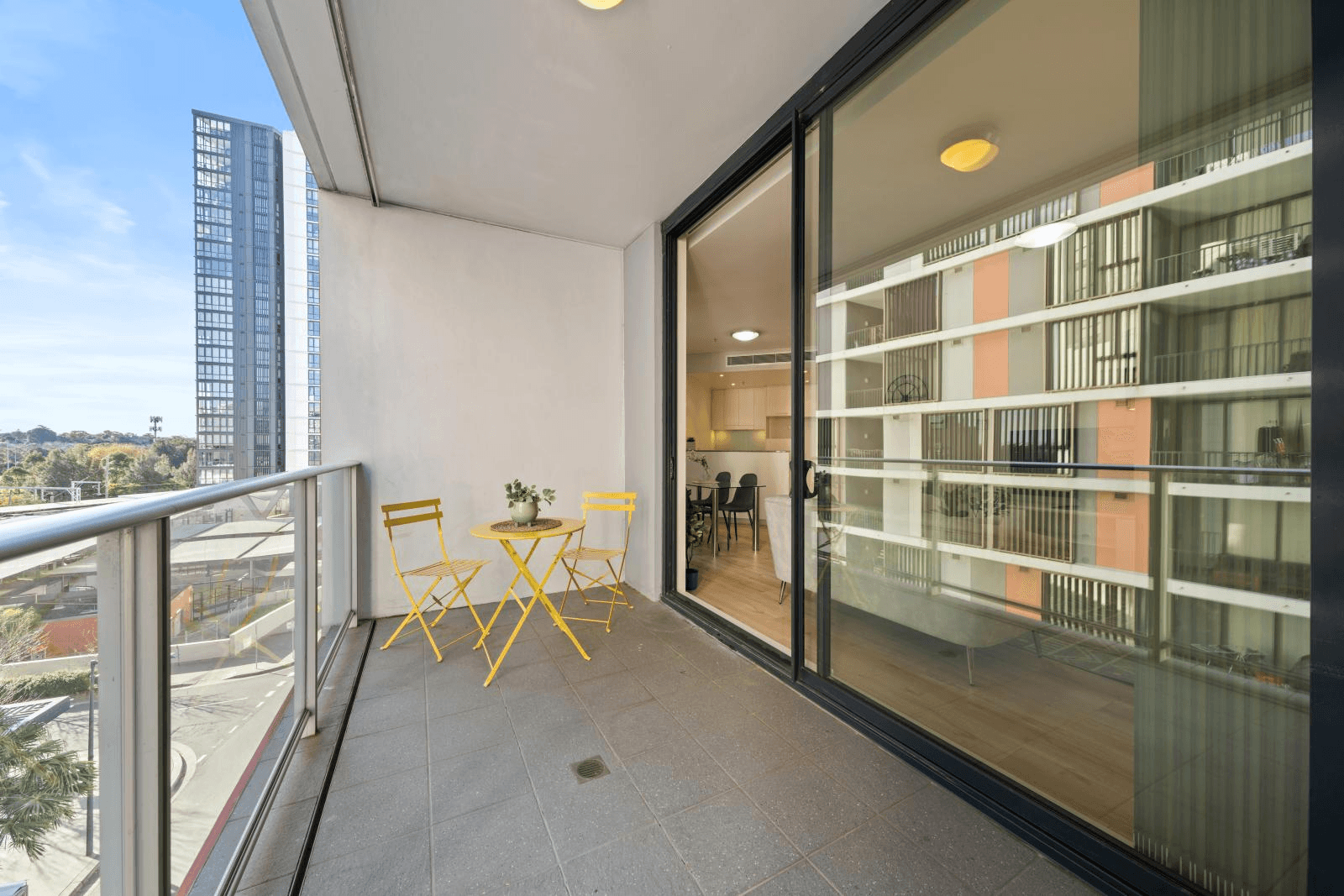 609/10 Brodie Spark Drive, WOLLI CREEK, NSW 2205