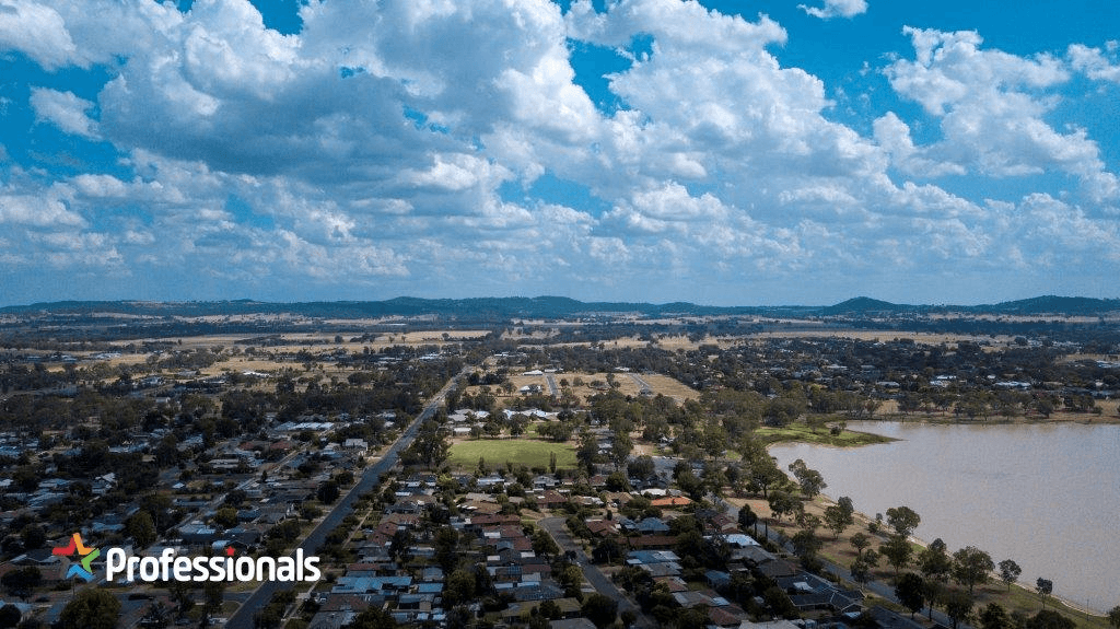 Prince Place, Lake Albert, NSW 2650