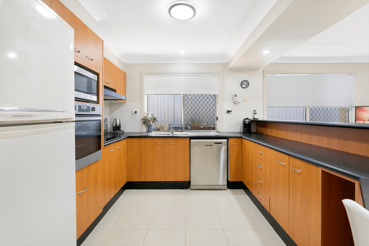 6 Princeville Court, ROBINA, QLD 4226