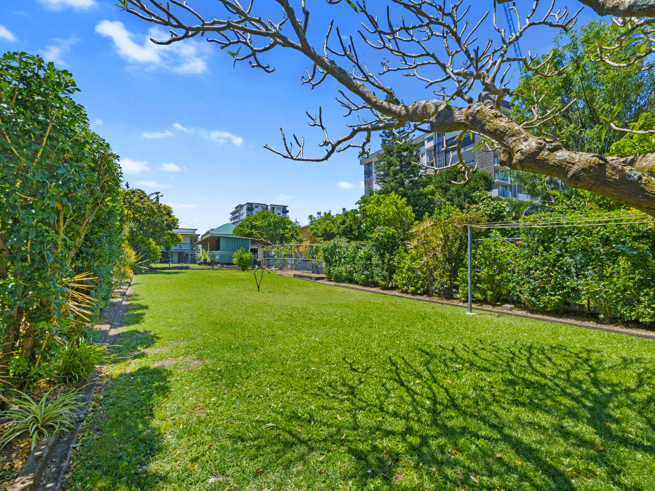 10 Wolseley Street, WOOLLOONGABBA, QLD 4102