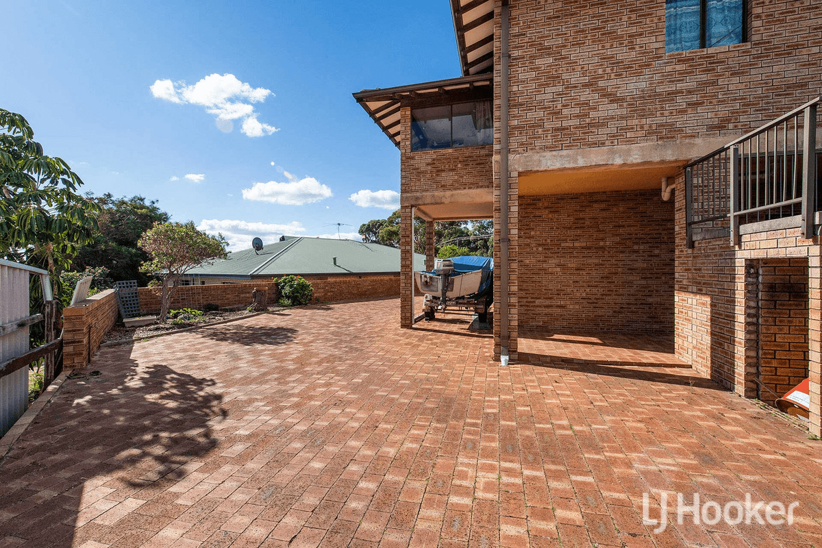 5 Kilkenny Gardens, HALLS HEAD, WA 6210