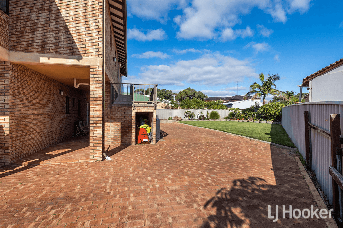 5 Kilkenny Gardens, HALLS HEAD, WA 6210