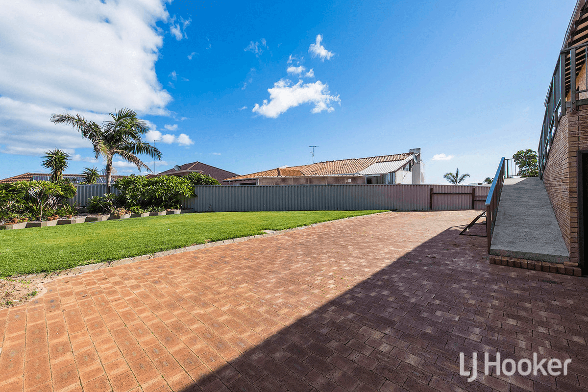 5 Kilkenny Gardens, HALLS HEAD, WA 6210