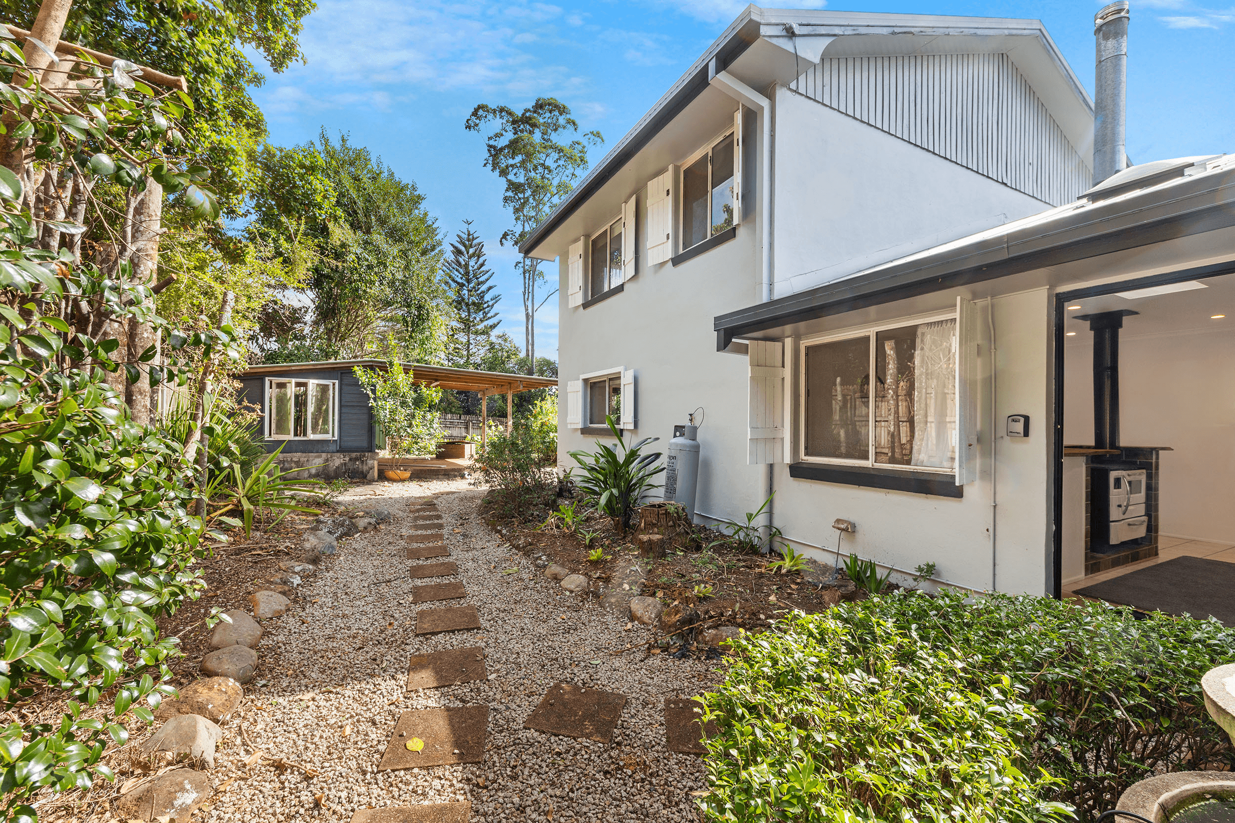 84 Eagle Heights Road, TAMBORINE MOUNTAIN, QLD 4272