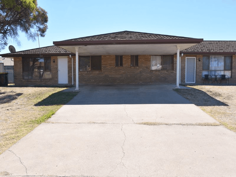 2/1 Bowe Street, MOREE, NSW 2400