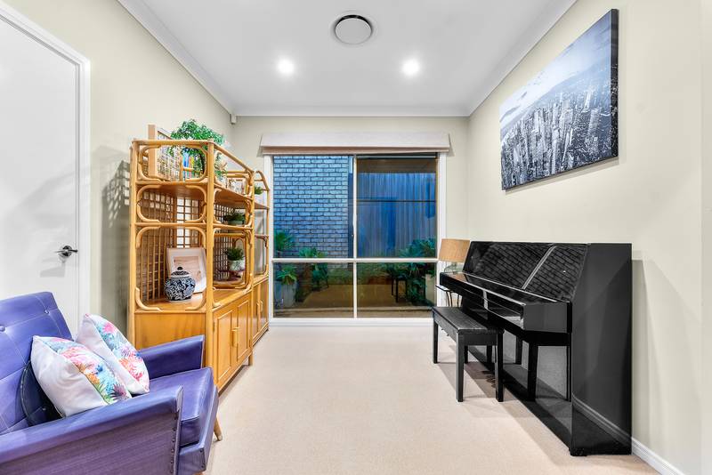 9 Douglas Circuit, NORTH LAKES, QLD 4509