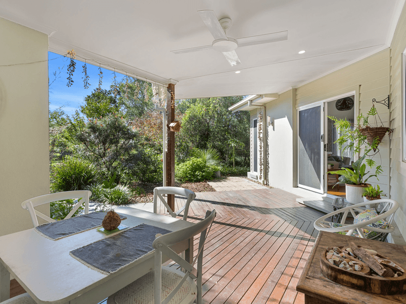 12 Cliff Salisbury Court, SAMFORD VILLAGE, QLD 4520