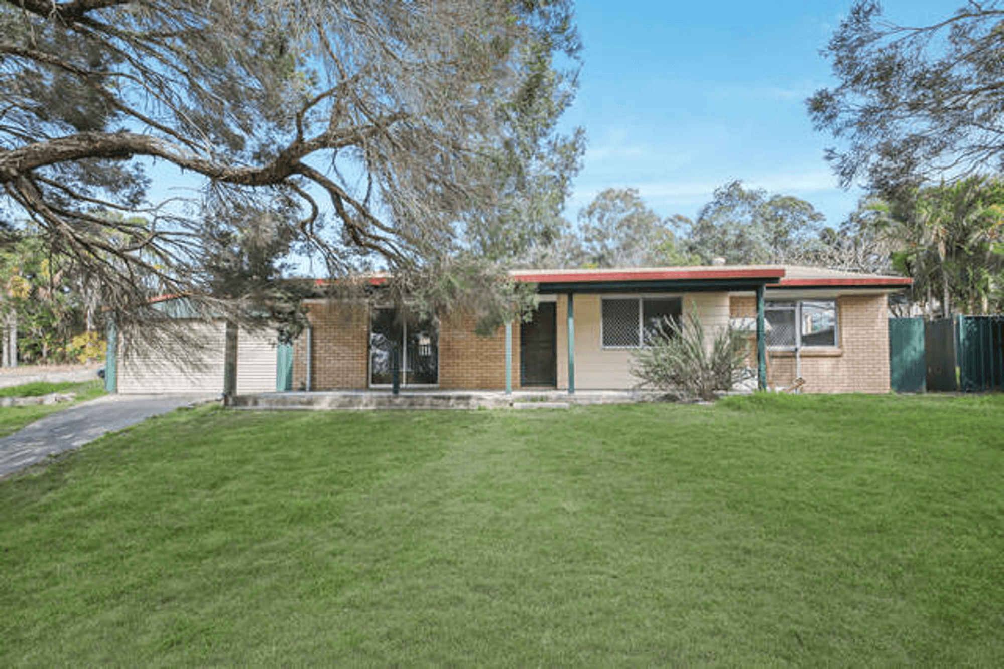 49 Dewar Dr, LOGANHOLME, QLD 4129