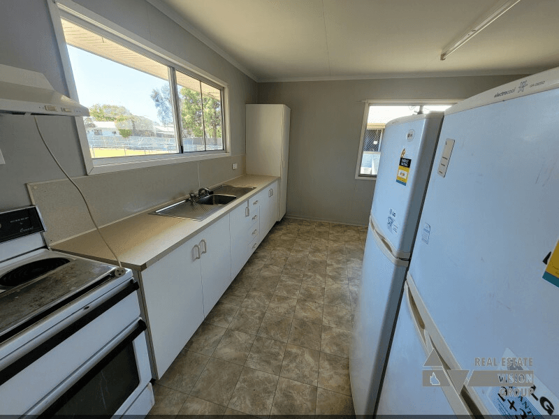 39 Fay St, Blackwater, QLD 4717