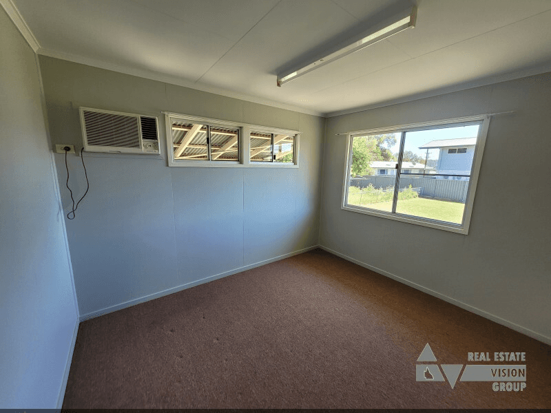 39 Fay St, Blackwater, QLD 4717