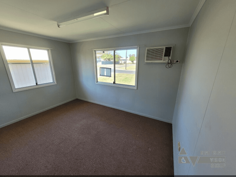 39 Fay St, Blackwater, QLD 4717