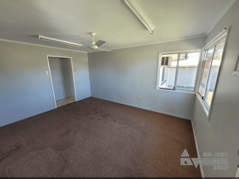 39 Fay St, Blackwater, QLD 4717