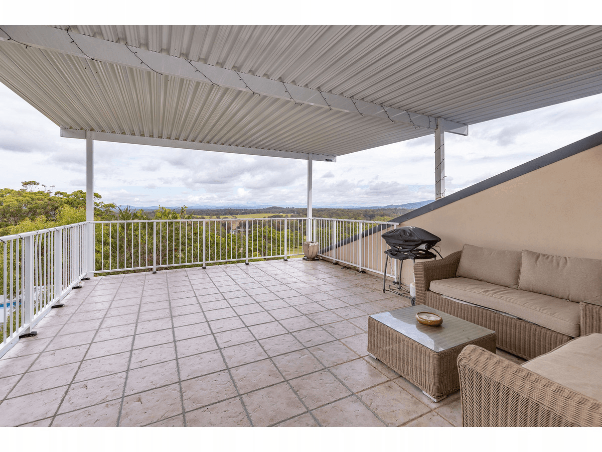 8 The Bridle Path, TALLWOODS VILLAGE, NSW 2430