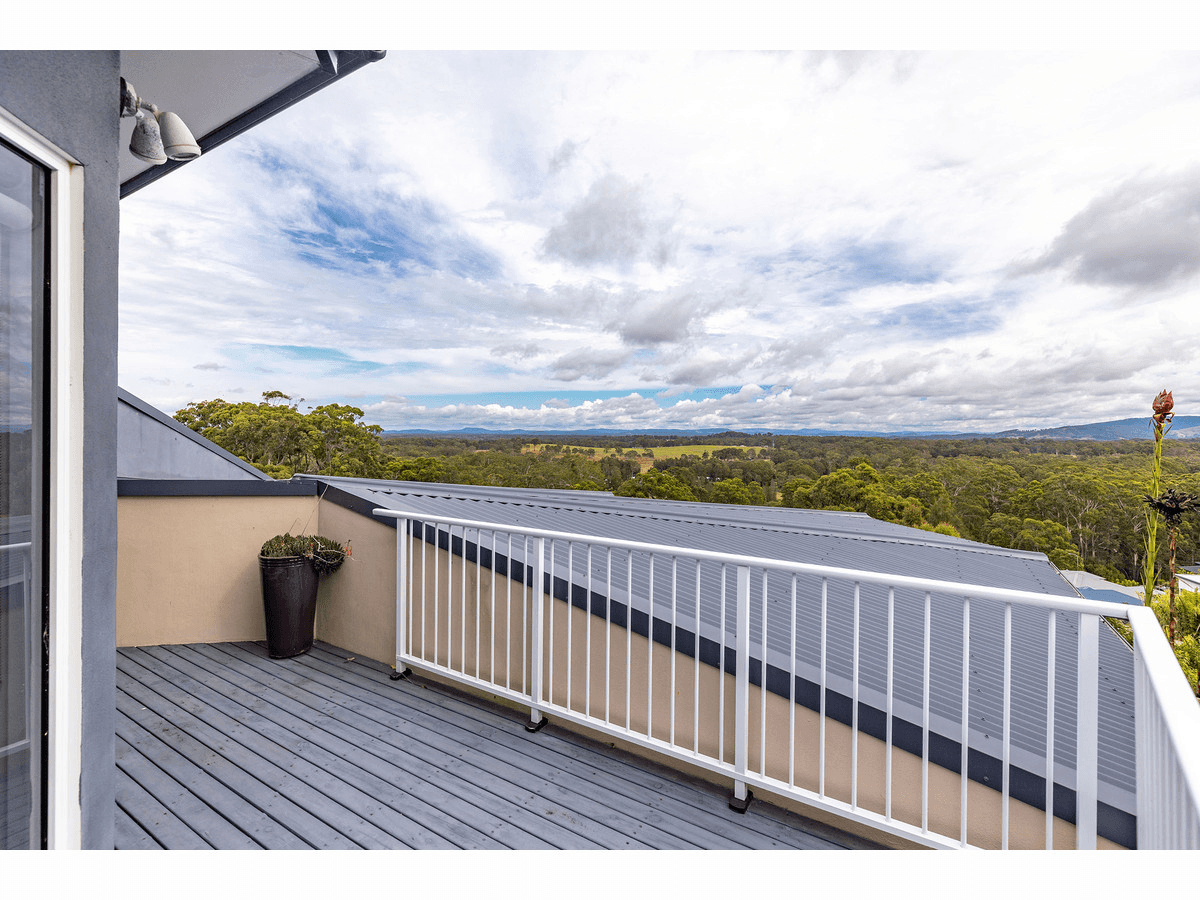 8 The Bridle Path, TALLWOODS VILLAGE, NSW 2430