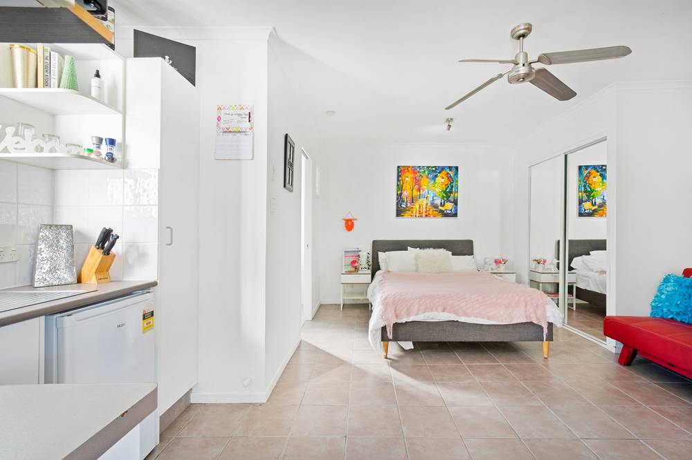 41 Kalimna Drive, BROADBEACH WATERS, QLD 4218