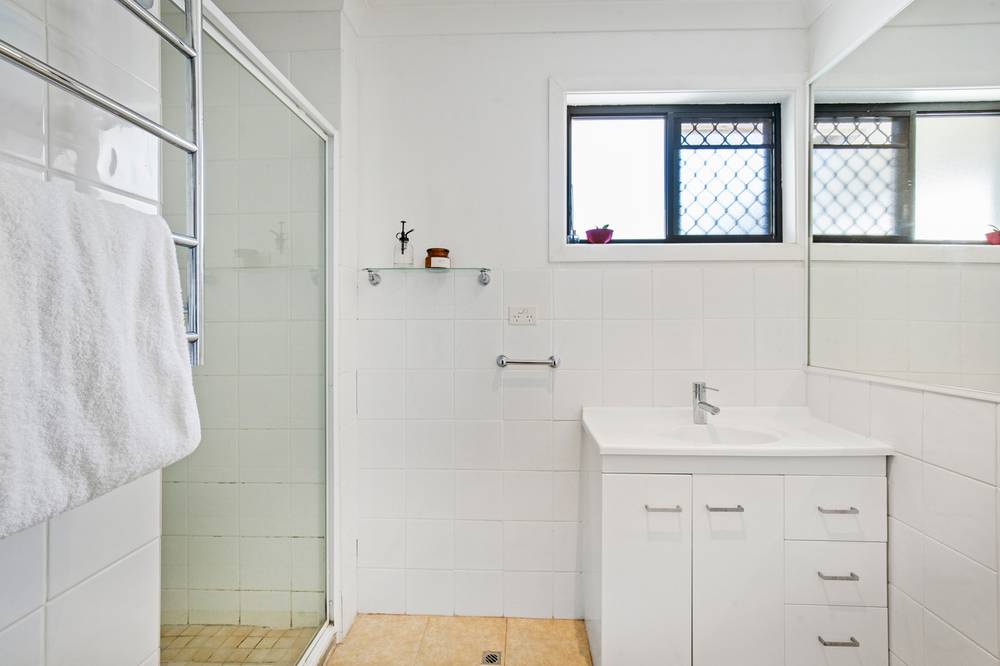 41 Kalimna Drive, BROADBEACH WATERS, QLD 4218