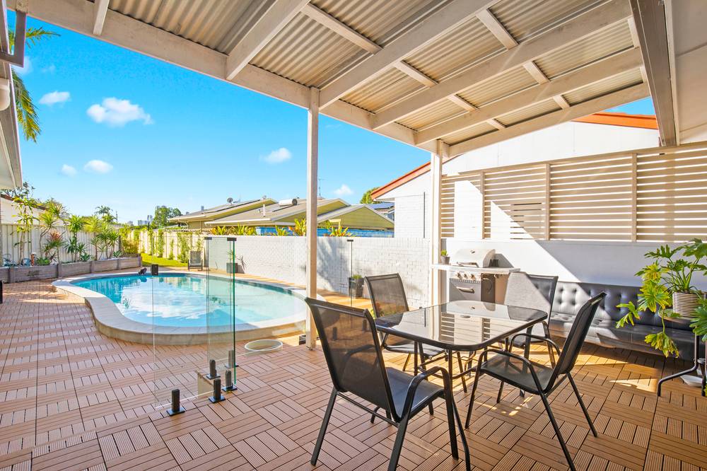 41 Kalimna Drive, BROADBEACH WATERS, QLD 4218