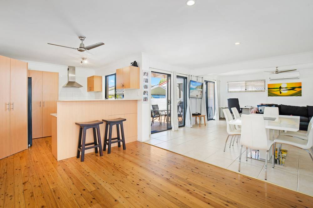 41 Kalimna Drive, BROADBEACH WATERS, QLD 4218