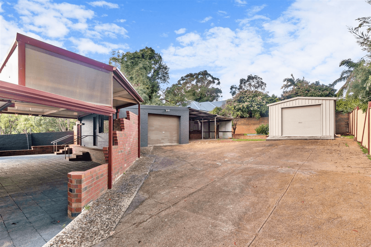 5 Robert Road, Kalamunda, WA 6076