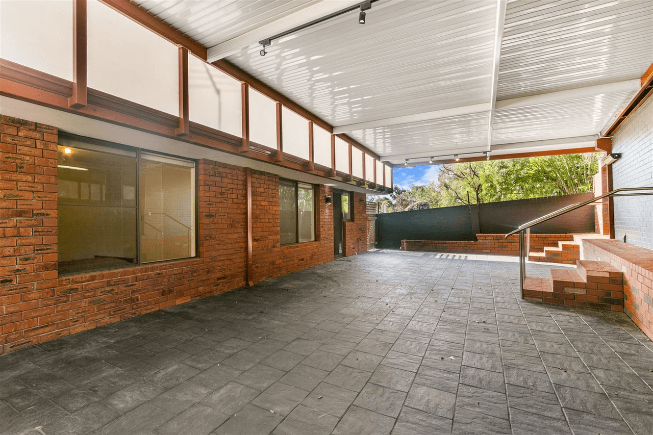 5 Robert Road, Kalamunda, WA 6076