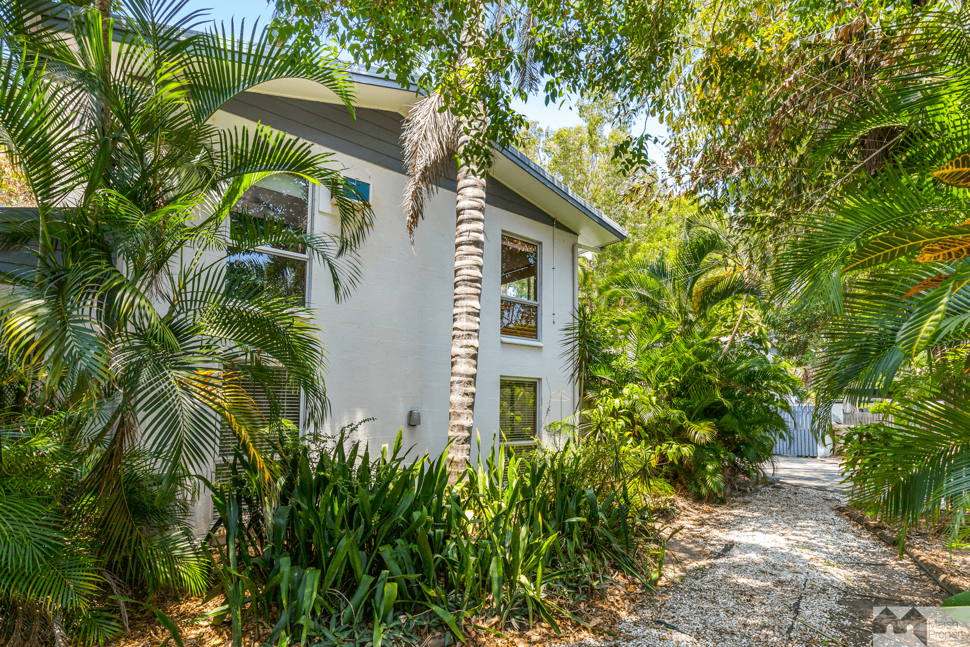 1/21-23 Bouganvillea Street, Holloways Beach, QLD 4878