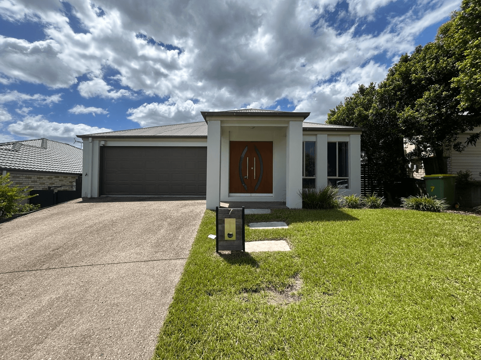 7 Abbey Court, Springfield Lakes, QLD 4300