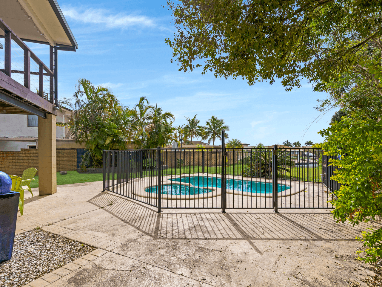 55 Abalone Avenue, PARADISE POINT, QLD 4216