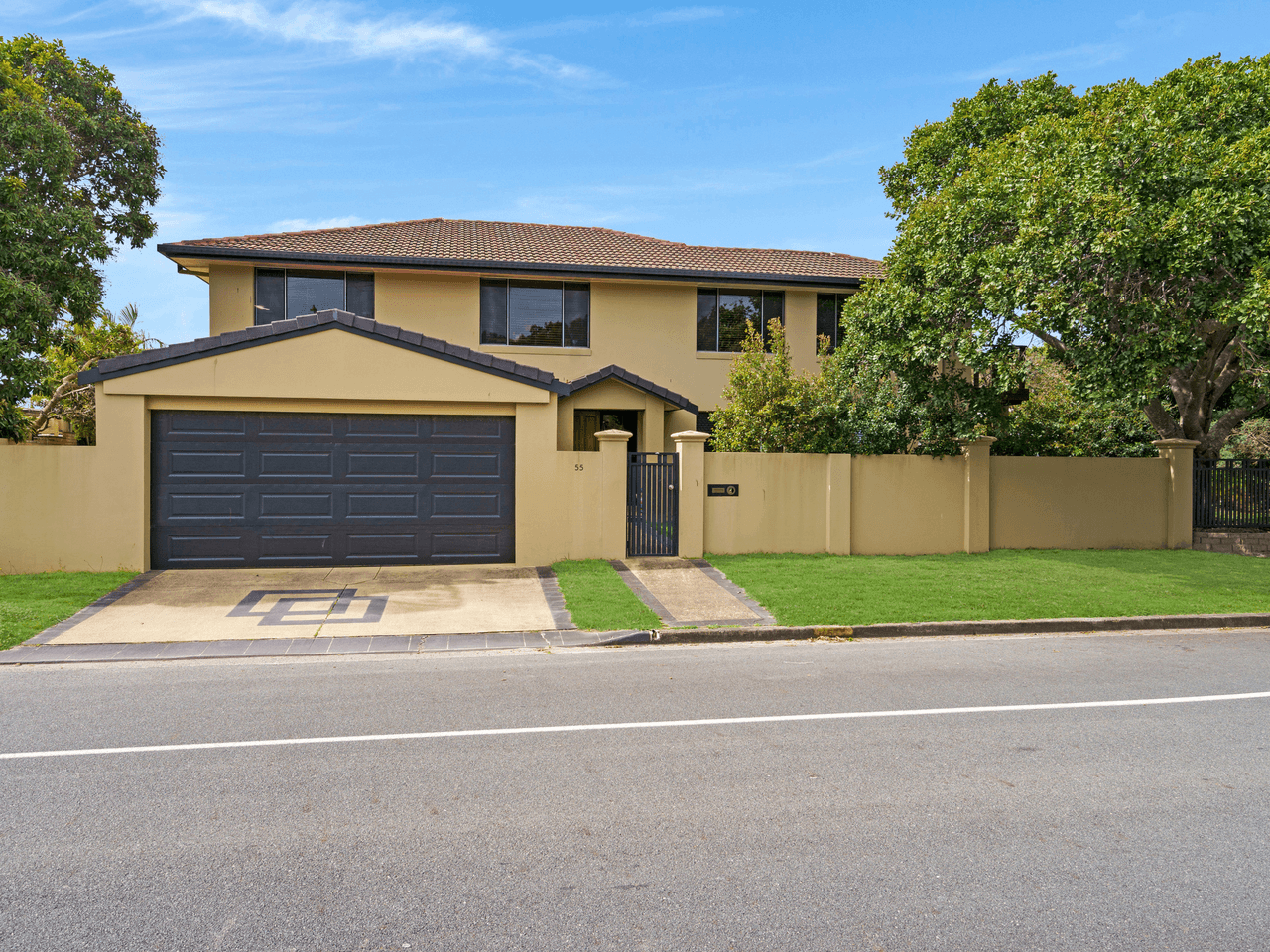 55 Abalone Avenue, PARADISE POINT, QLD 4216