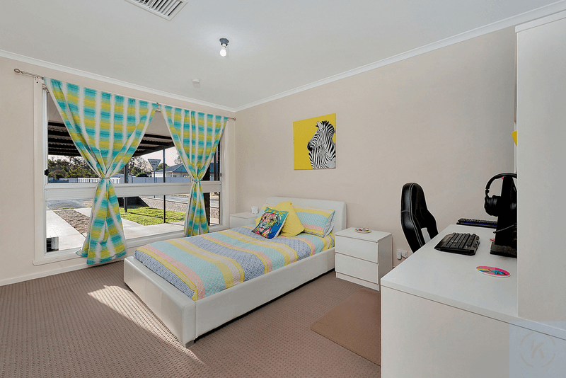 6 Barker Street, Tocumwal, NSW 2714