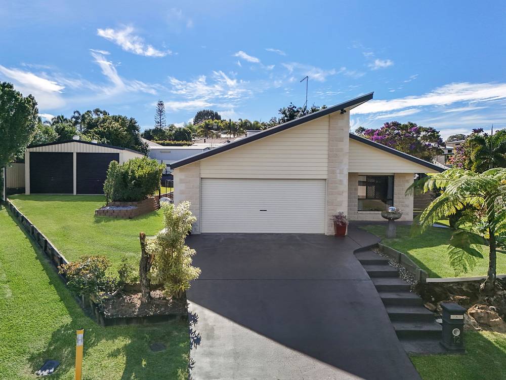 12 Gloria Close, GLASS HOUSE MOUNTAINS, QLD 4518