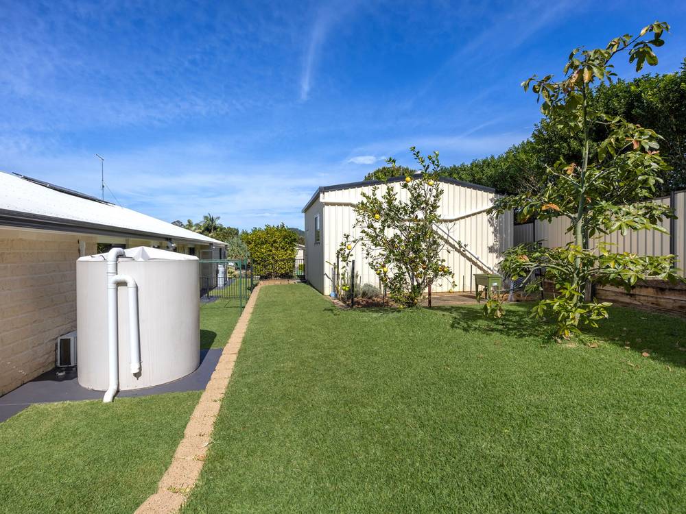 12 Gloria Close, GLASS HOUSE MOUNTAINS, QLD 4518