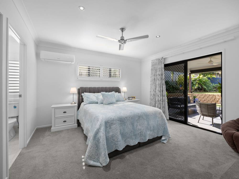 12 Gloria Close, GLASS HOUSE MOUNTAINS, QLD 4518
