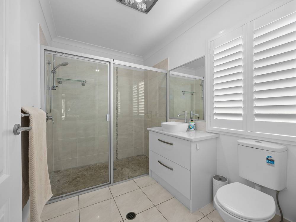 12 Gloria Close, GLASS HOUSE MOUNTAINS, QLD 4518