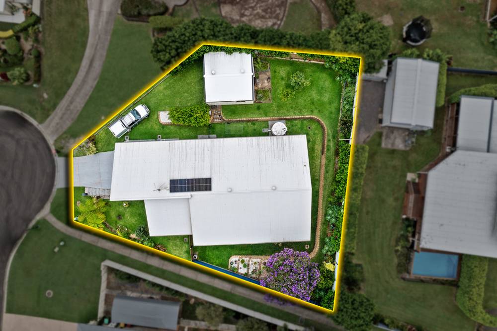 12 Gloria Close, GLASS HOUSE MOUNTAINS, QLD 4518