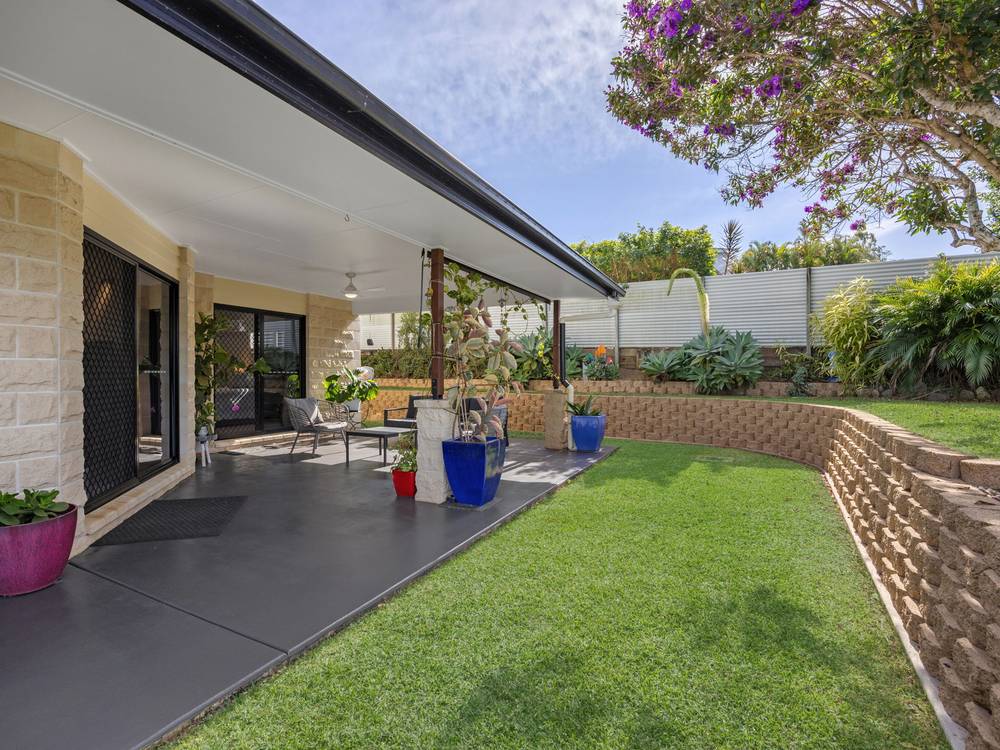 12 Gloria Close, GLASS HOUSE MOUNTAINS, QLD 4518