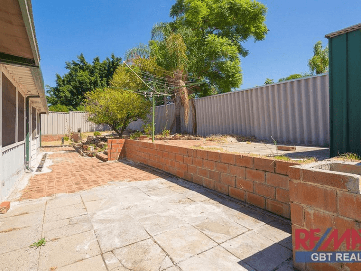 12 Woodford Court, KOONDOOLA, WA 6064