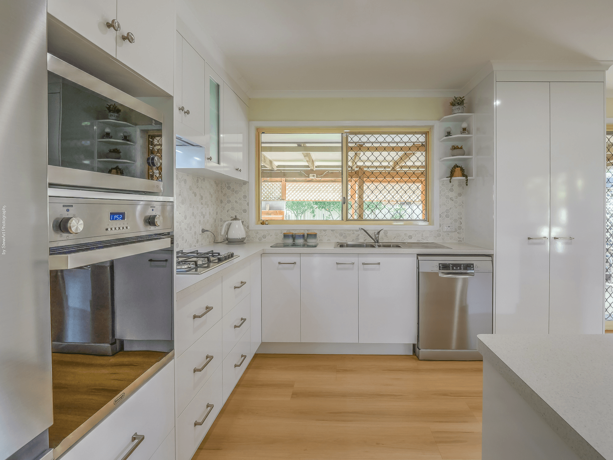 39 Galatea St, Point Vernon, QLD 4655